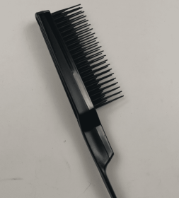 Fluffy shaped styling comb (Color: black)